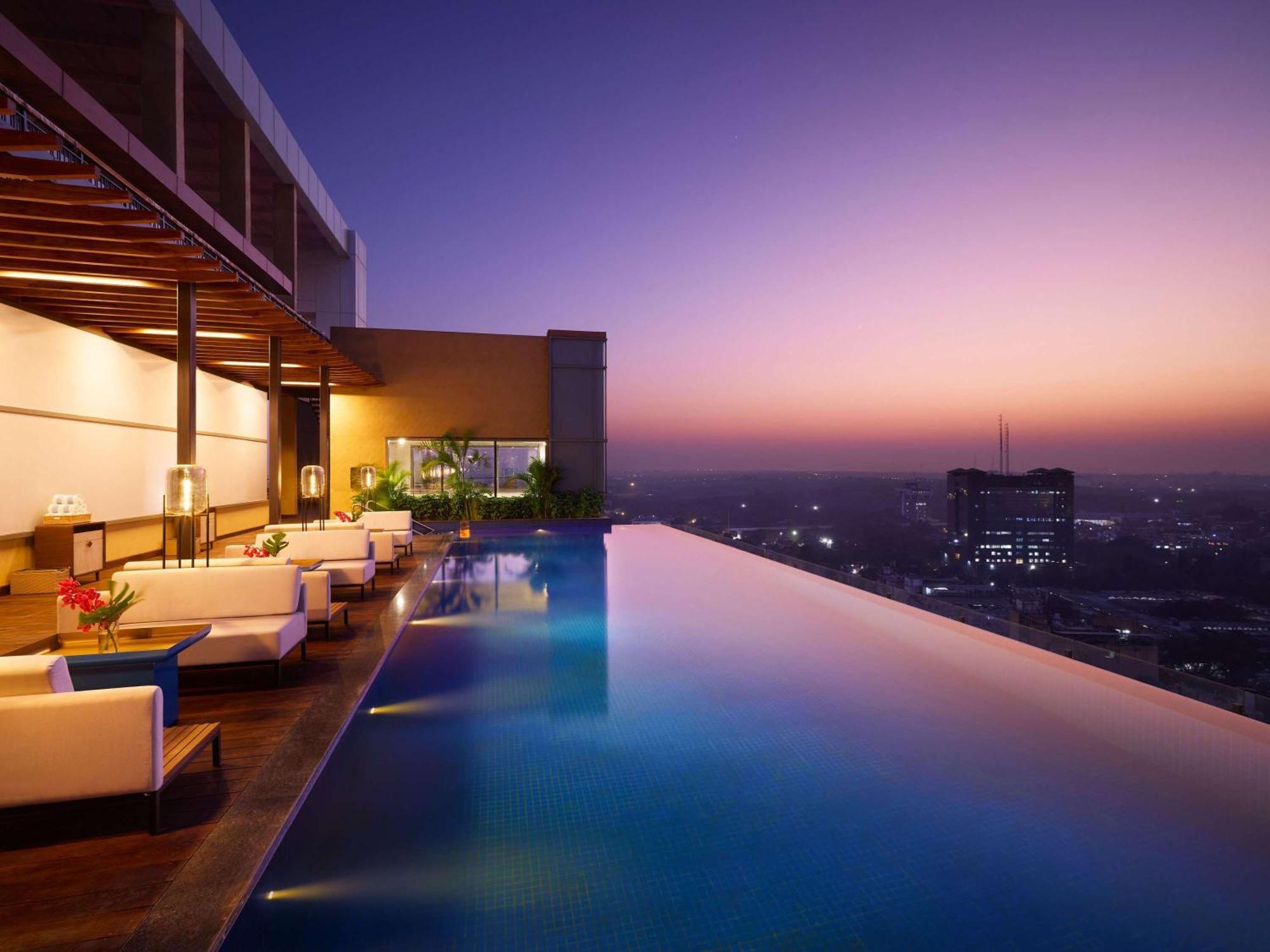 Novotel New Delhi City Centre Nova Deli Exterior foto