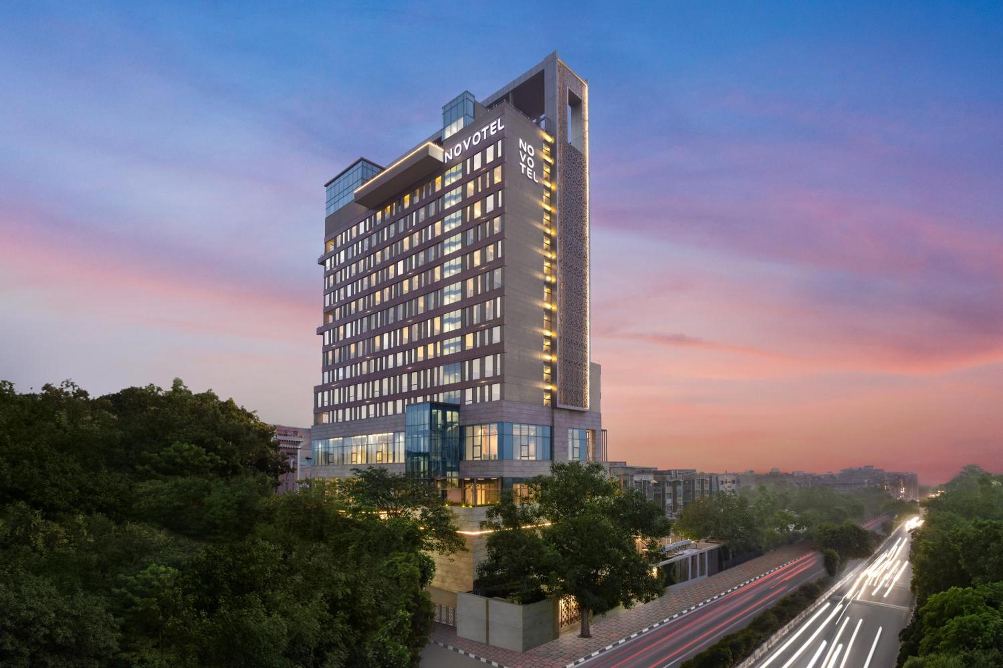 Novotel New Delhi City Centre Nova Deli Exterior foto