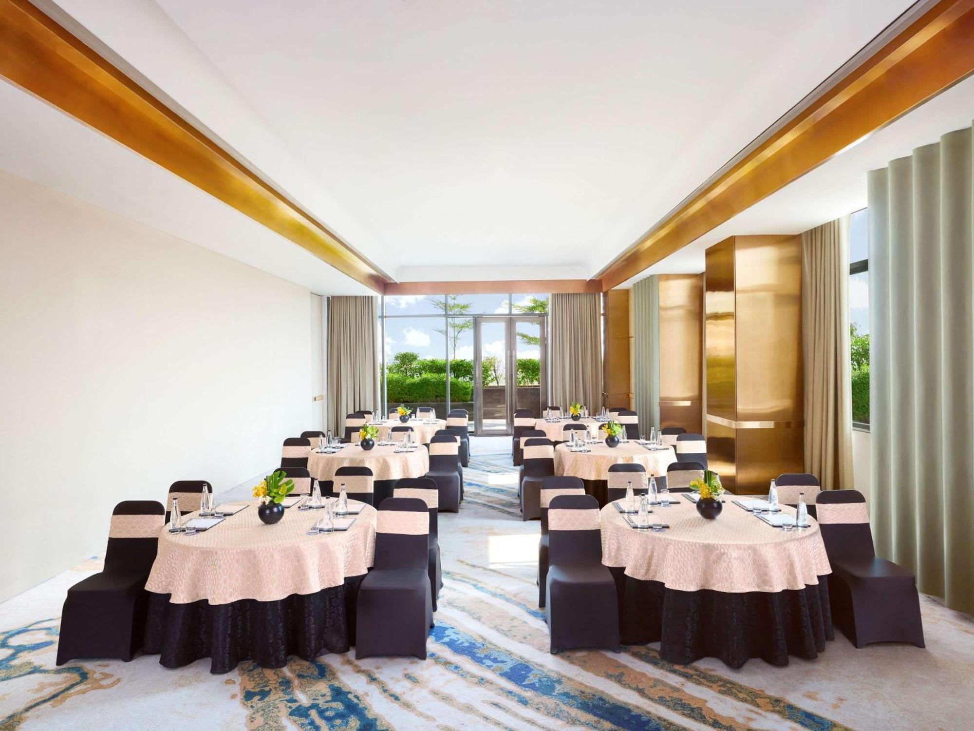 Novotel New Delhi City Centre Nova Deli Exterior foto