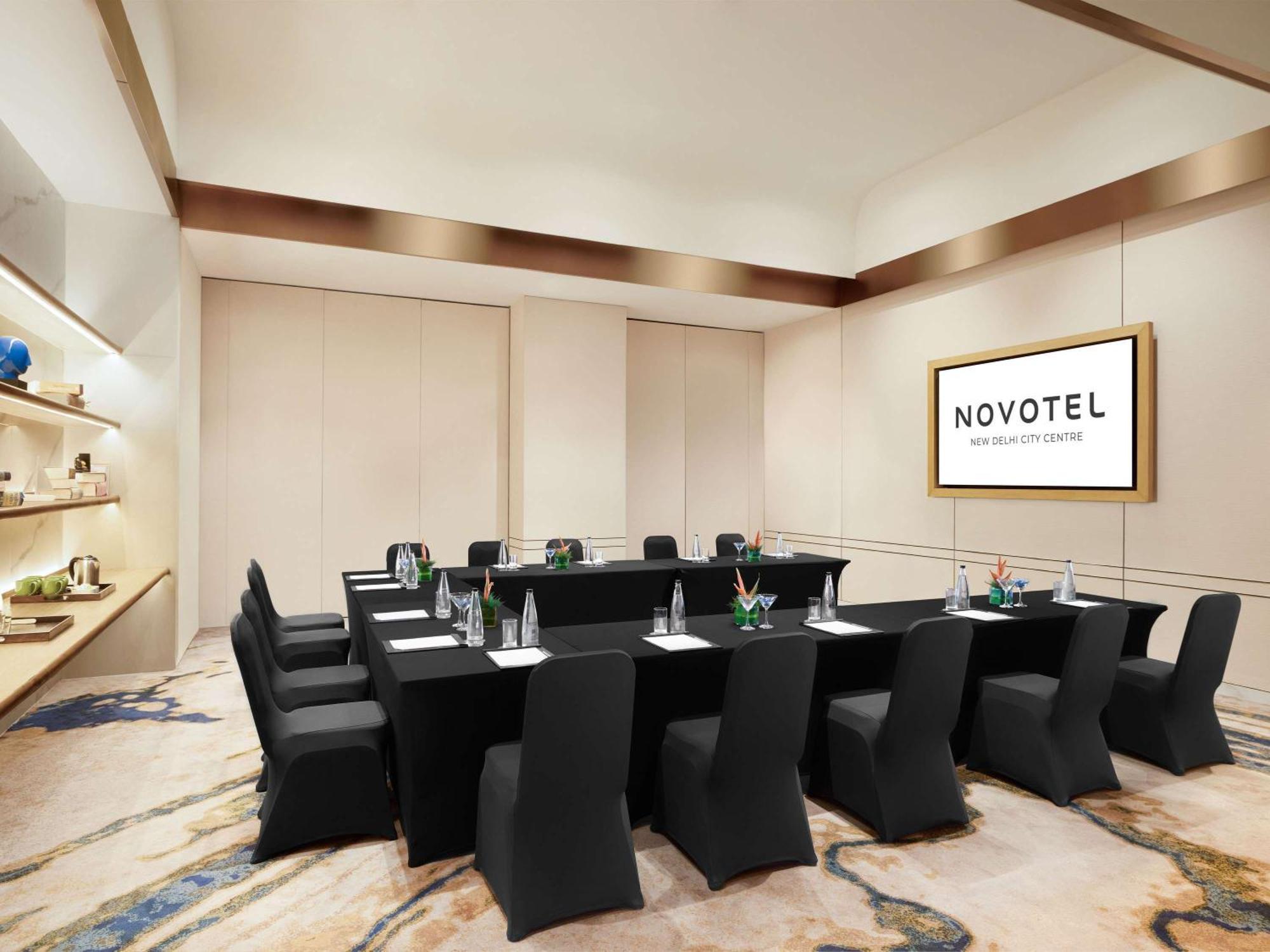 Novotel New Delhi City Centre Nova Deli Exterior foto